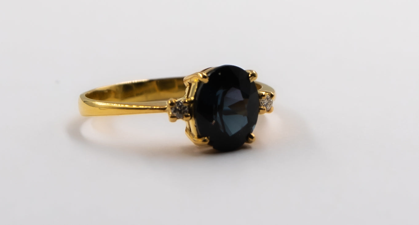 Spinel With Diamond Gold Ring